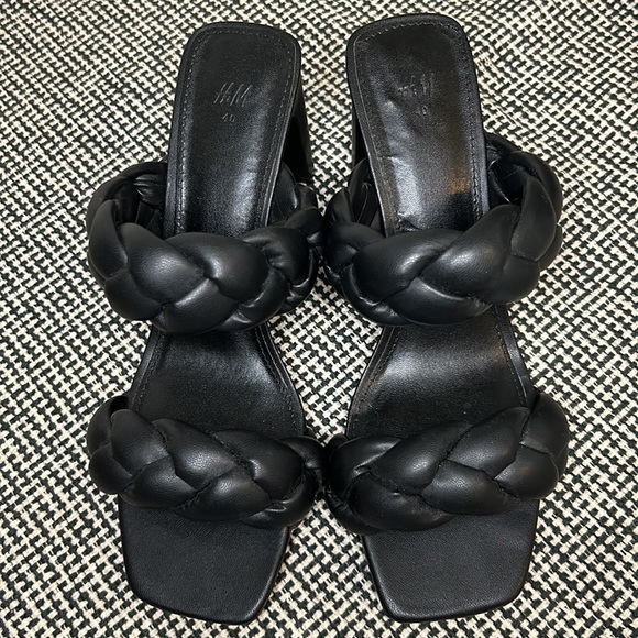 Puffy Braided Heels | Black | Excellent Pre-Loved Condition - Picture 2 of 4